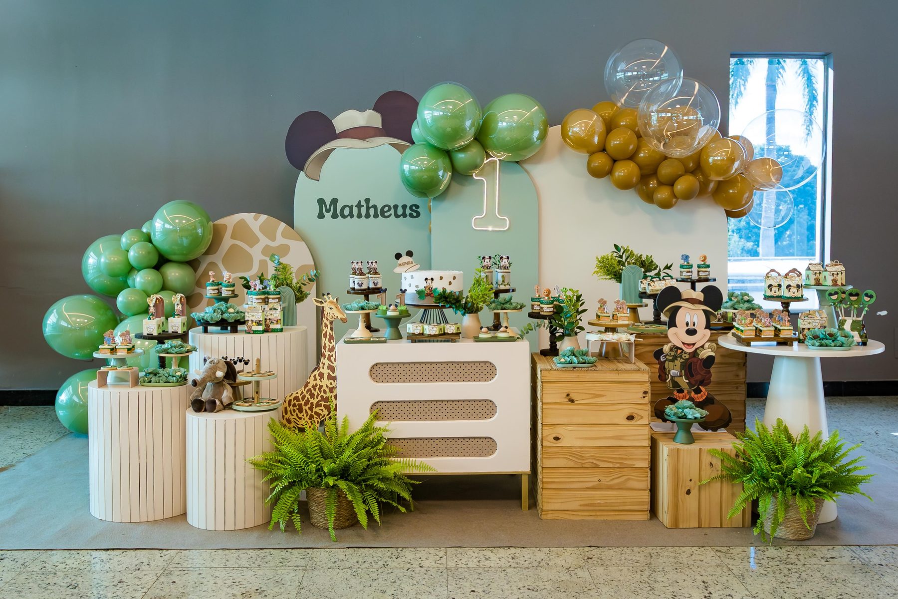Ambientação completa de festa infantil